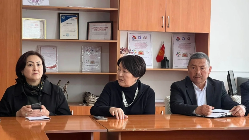 Догдуркүл Кендирбаева встретилась с руководителями образовательных учреждений в Баткенской области