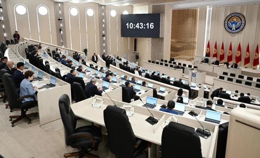 Спикер озвучил более точные данные о зарплатах депутатов ЖК