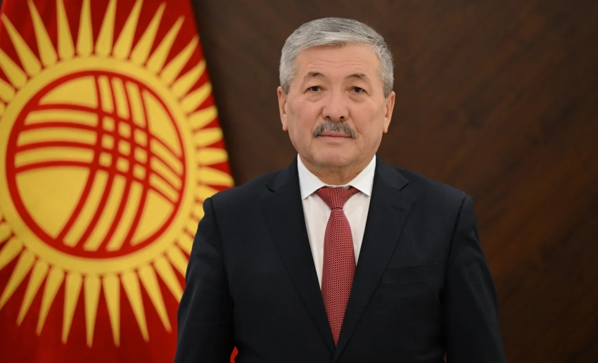 Адылбек Касымалиев поздравил работников судебной системы с профессиональным праздником