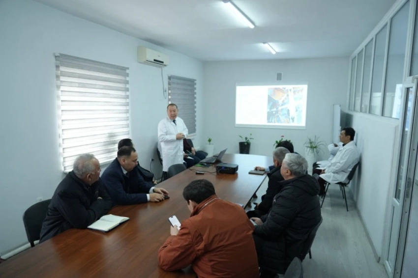 Новый министр сельского хозяйства проинспектировал работу профильного НИИ