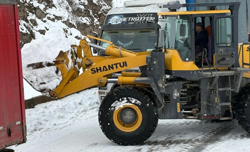 Движение на дороге Бишкек–Нарын–Торугарт восстановлено