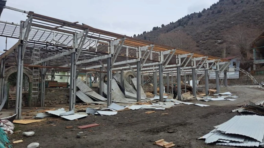 В Ошской области зачищают 78 гектаров водоохранной зоны