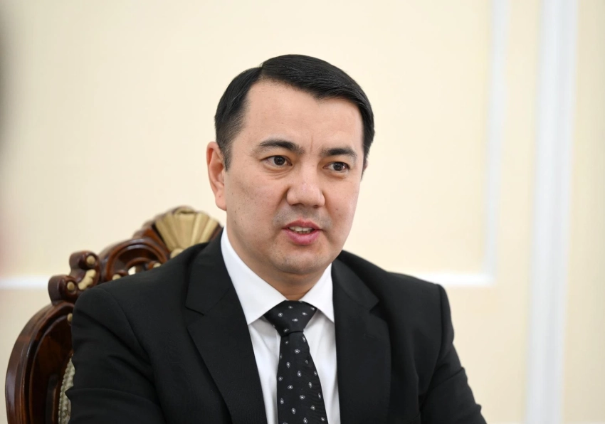 8 Марта — политики рассказали, как поздравят своих женщин