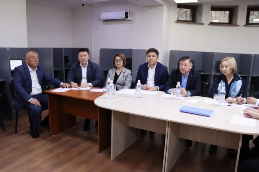 Четыре кандидата прошли тест на должность судьи Конституционного суда