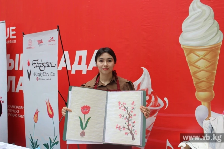 Мухлиса Кодирберди кизи: Искусство эбру помогает отвлечься от гаджетов