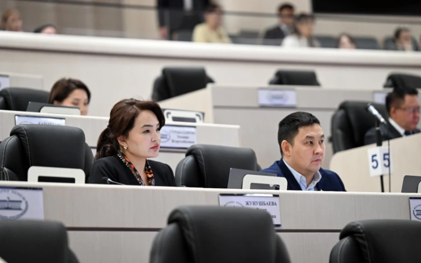 Депутаты приняли законопроект о внесении изменений в соглашение о пунктах пропуска на границе КР и РК