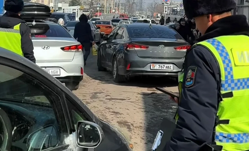 На Ошском рынке Бишкека прошли рейды по обеспечению общественного порядка