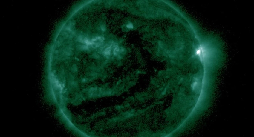 На Солнце впервые за три недели зафиксирована сильная вспышка