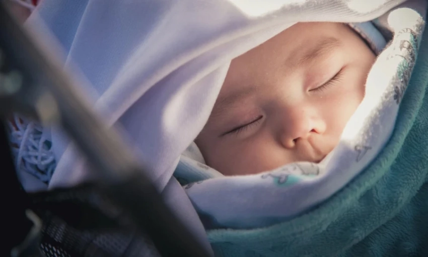 Минтруда КР разъяснило правила выплат нового пособия для всех детей до трех лет