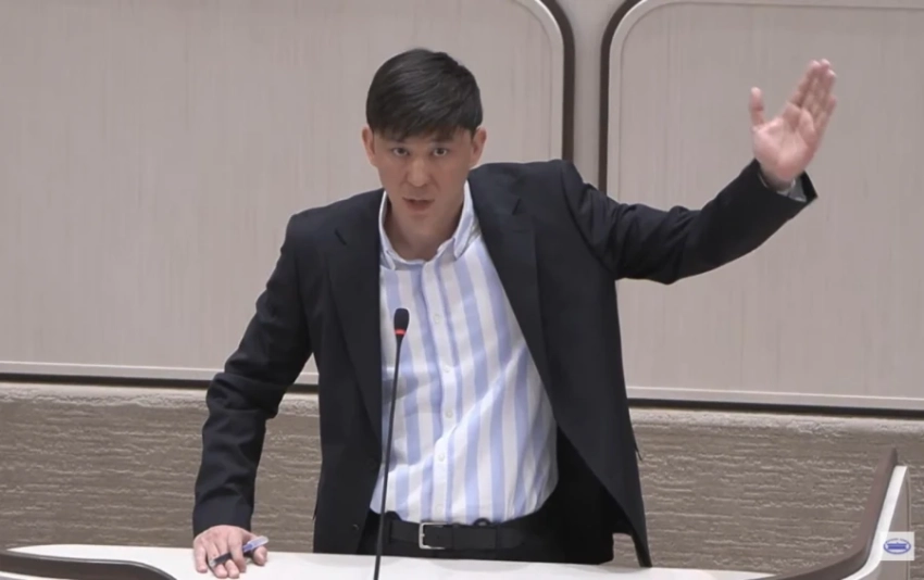 Депутат Эрулан Кокулов заявил, что в Кыргызстане существует так называемая «журналистская мафия»