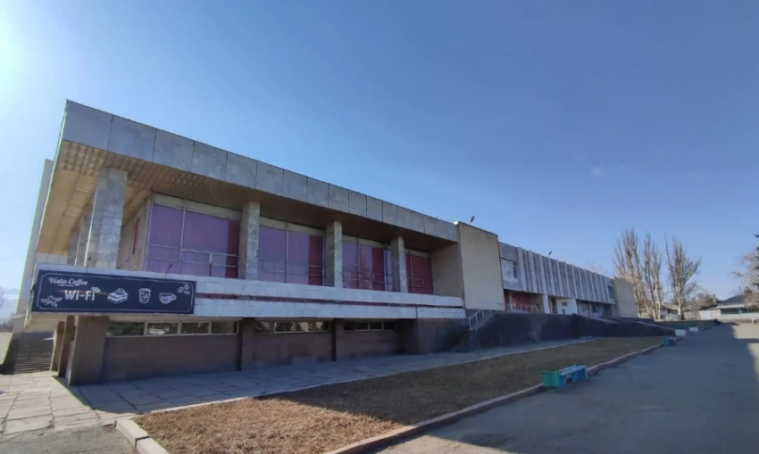 В Караколе снесут здание драмтеатра им. Касымалы Жантошева