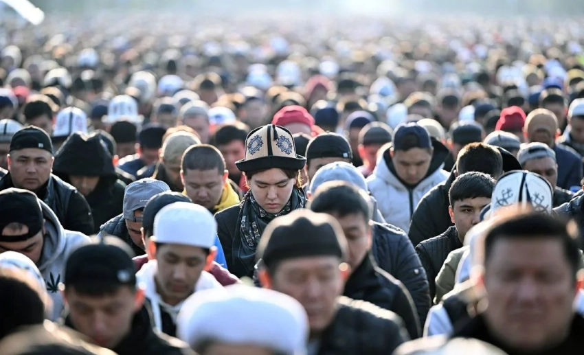 В Бишкеке айт намаз пройдет на Старой площади