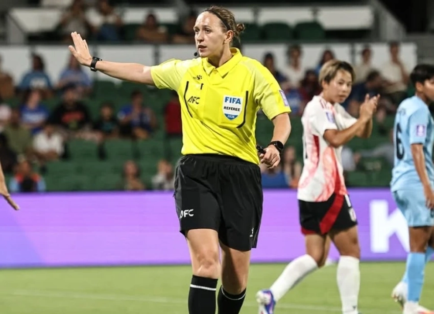 Вероника Бернацкая отсудила полуфинал Кубка Азии в Австралии