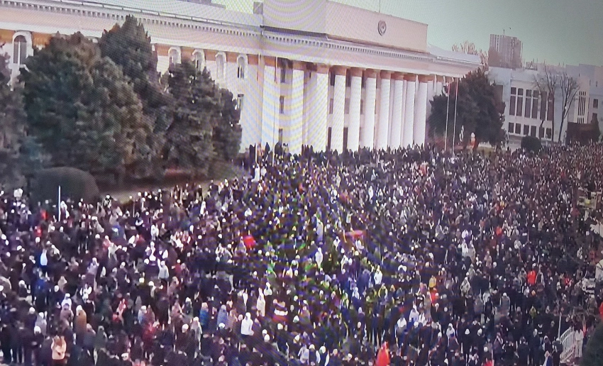 В Бишкеке состоялся айт намаз