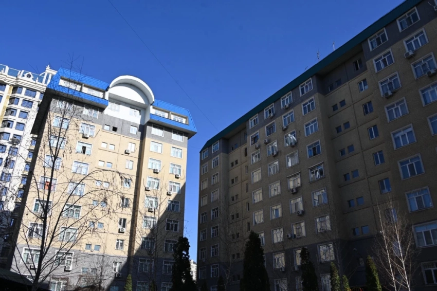 Минстрой ввел в эксплуатацию 9-этажный жилой комплекс на ул. Ажыбека Баатыра